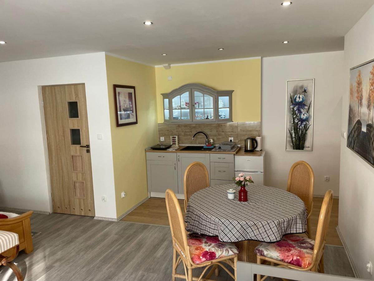 Cichy Zaulek 5 I 6 Apartment Бродница Екстериор снимка